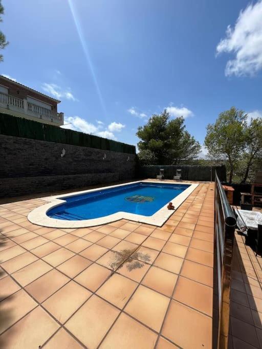 Gran Casa Con Gran Piscina Villa Els Monjos Luaran gambar