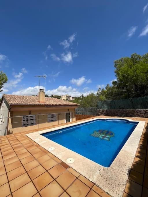 Gran Casa Con Gran Piscina Villa Els Monjos Luaran gambar